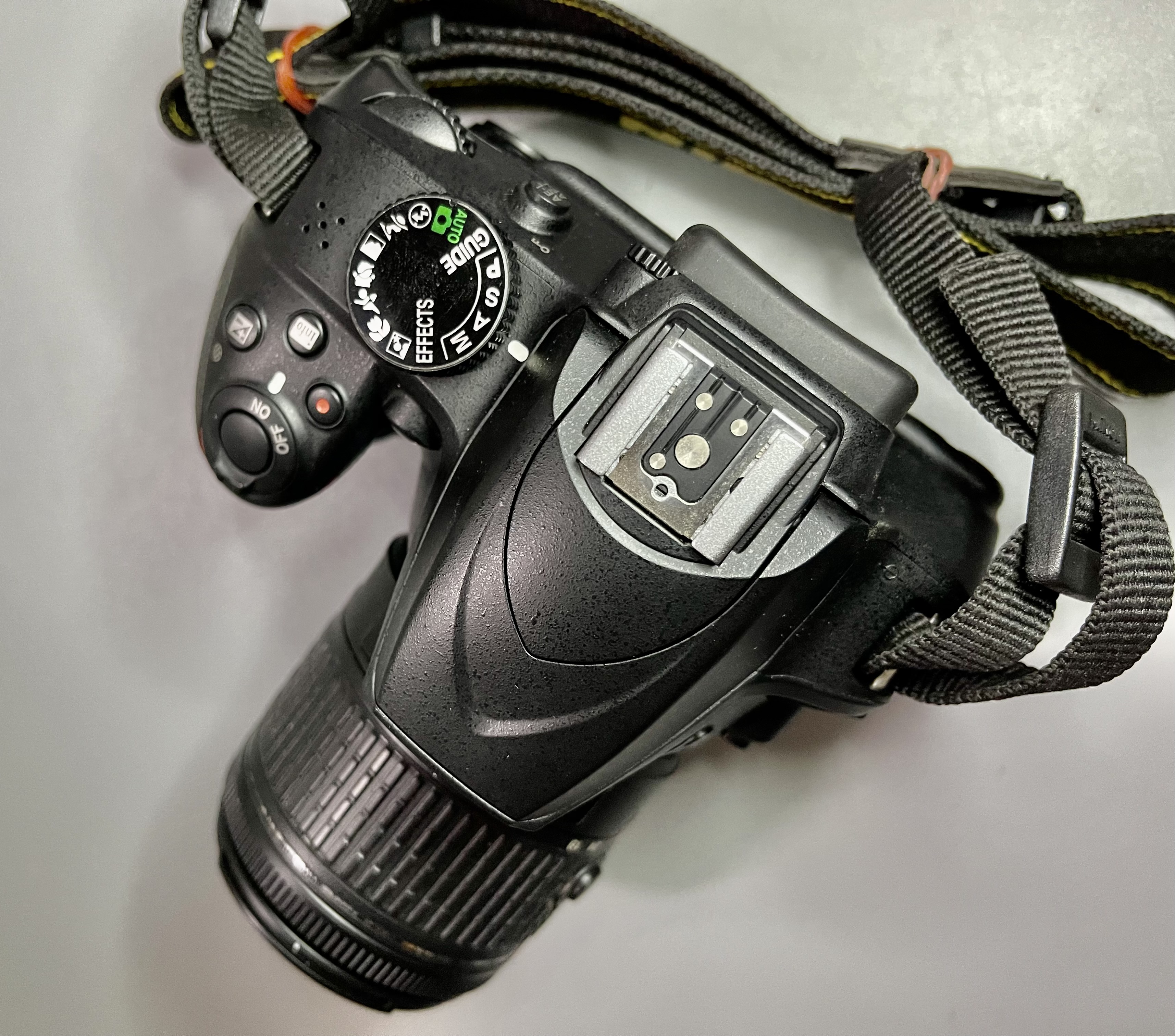 ขายNikon D3400 + Lens AF-P DX 18-55mmG VR ชัตเตอร์ 2,636รูป สภาพใหม่มาก