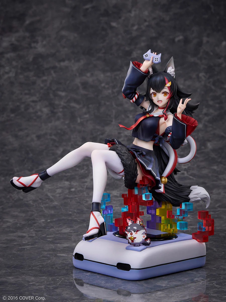 "Pre-Order" Design COCO 1/7 Ookami Mio "We are Gamers!!!!" Ver.
