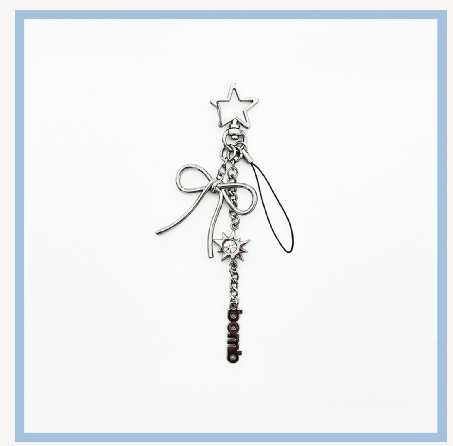 ILLIT - ILLIT 3rd Mini Album ‘bomb’ POP-UP STORE Merch. - Metal keyring.