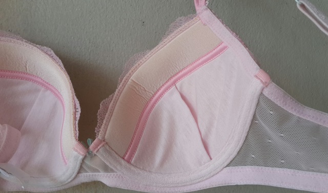 เสื้อชั้นในสตรี Playboy