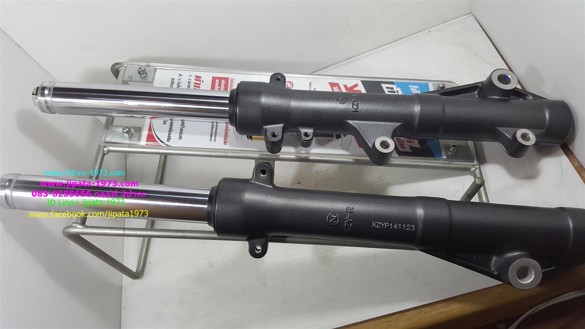 (PCX 125,150) ชุดโช้คอัพหน้า Honda PCX 150 สีดำ แท้