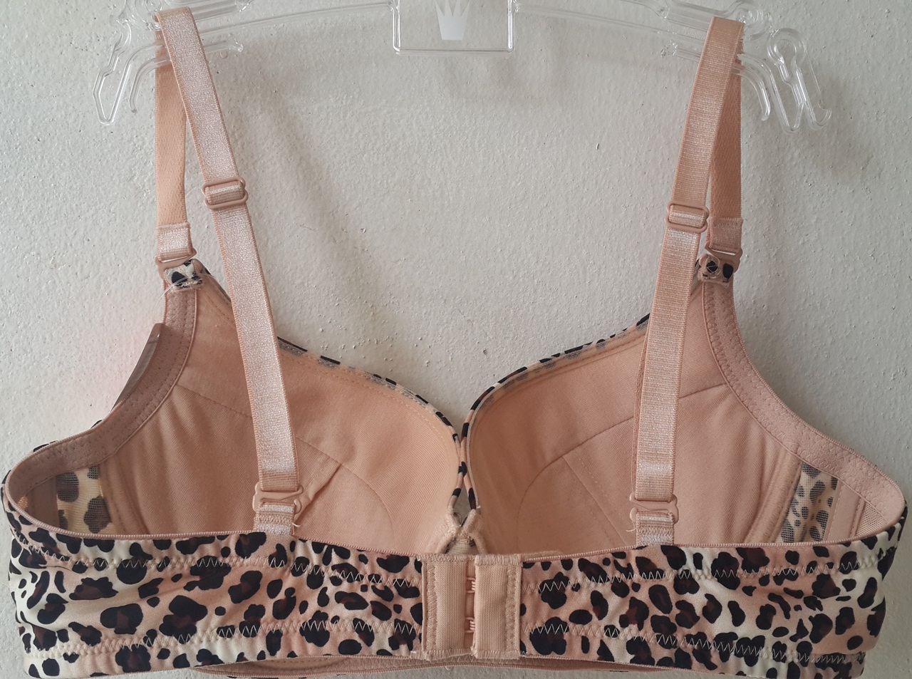 เสื้อชั้นในสตรีไทรอัมพ์