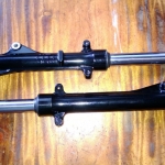 แกนโช้คหน้า พร้อมกระบอกโช้คทั้งชุด Honda ICON แท้