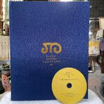 จัดพิมพ์เพียง 6 พันเล่ม หนังสือปกผ้าไหมพร้อมซีดี กระดาษอาร์ตมันทั้งเล่ม “ศิลปะแห่งรัชกาลที่ 9 อัครศิลปิน Supreme Artist”