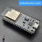 NodeMCU ESP-32S (WiFi + Bluetooth) มีช่องสำหรับใส่หัวต่อเสาอากาศแบบ IPEX 38 pin