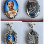 ราคาเริ่มต้น 390 บาท จี้ ล็อกเก็ต Locket เข็มกลัดกะไหล่เงิน รัชกาลที่ 5 เสด็จพ่อ ร.5 หลังยันต์ห้า เหมาะใส่ขึ้นคอจะเป็นสิริมงคลอย่างยิ่ง. สภาพสวยหายากค่ะ