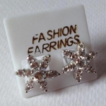 ต่างหูรูปดาวกระจาย