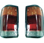 ไฟท้ายมาสด้า MAZDA B2000-2500 แม็กนั่ม ไฟเตอร์ ขอบดำ (L-R ราคาต่อ 1 คู่ มีขั้ว)