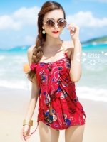 **พร้อมส่ง**บิกินี่ชุดว่ายน้ำทูพีซ two-pieces สีแดง ผูกโบว์เล็กๆ น่ารักที่คอ เล่นดีเทล sexy เล็กๆ สดใสน่ารักรับลมทะเล พร้อมผ้าคลุม สวยเหมือนแบบค่ะ