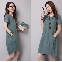 Pre-Order เดรสผ้าฝ้ายสีเรียบ ต่อลายที่กระเป๋า - สีเขียว sz M