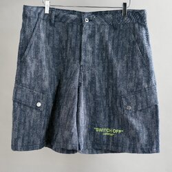 ยีนส์ขาสั้น Off-White รุ่นใหม่ปี 2025