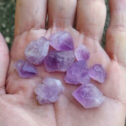อเมทิสต์ธรรมชาติ สีม่วง รูปทรงไม่สม่ำเสมอ