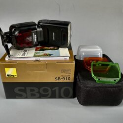 Nikon SB-910 Flash speedlight TTL iTTL แฟลชไฟแรง มือโปร สำหรับ กล้อง DSLR มือสองคัดคุณภาพ Used