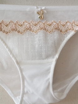 กางเกงชั้นในสตรี Playboy