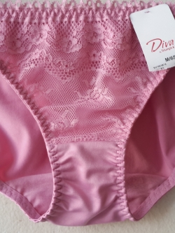 กางเกงชั้นในสตรีไทรอัมพ์