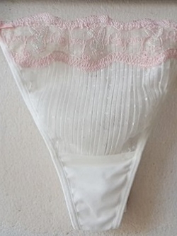 กางเกงชั้นในสตรี Playboy