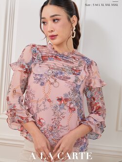 68920🌹 A La Carte🌹 เสื้อชีฟองพิมพ์ลายสวยหรู ตีเกล็ดช่วงอกและใส่ระบาย ทรงแขน 3 ส่วนระบายเฉียง 3 ชั้น มีซับใน ผ้าเนื้อดีใส่สบาย🌹สีดำ 3XL