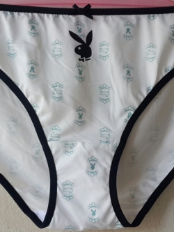 กางเกงชั้นในสตรี Playboy