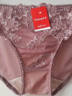 กางเกงชั้นในสตรีไทรอัมพ์