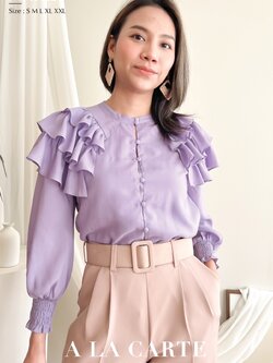 69152💐A La Carte🎀เสื้อคอตตอนซิลค์สีพื้น เนื้อนุ่มใส่สบาย มีระบายช่วงหัวไหล่ซ้อน 3 ชั้น คอกลมเย็บกุ๊นขอบหนาผ่ากระดุมหน้า ทรงแขน 3 ส่วนใส่สม็อก🎡สีขาว M,XL ม่วง S-2XL เขียว S,M,2XL