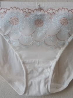 กางเกงชั้นในสตรีไทรอัมพ์