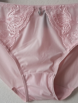 กางเกงชั้นในสตรีไทรอัมพ์