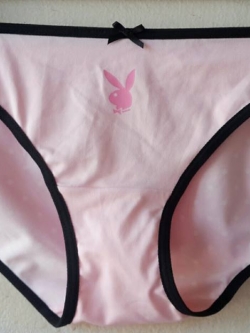 กางเกงชี้นในสตรี Playboy