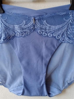 กางเกงชั้นในสตรีไทรอัมพ์