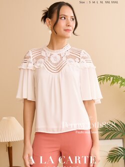 69637 เสื้อ Alacarte ชีฟองแขนสั้น แต่งลูกไม้ช่วงไหล่และอก มีซับใน