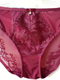 กางเกงชั้นในสตรีไทรอัมพ์