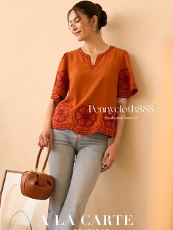 69690 เสื้อ A La Carte งานปักผ้าเครปเนื้อเนียนบางสวยใส่สบาย คอกลมผ่าวี แขนสั้นทรงแฟร์ มีซับใน