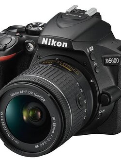 ให้เช่ากล้อง Nikon D5600+เลนส์AF-P 18-55 f3.5-6.3 G VR