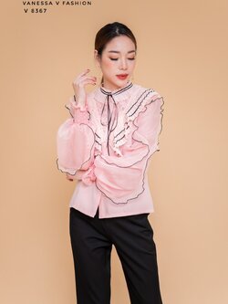 เสื้อฟรุ้งฟริ้ง คุณผู้หญิง VANESSA สวยหรู ดีเทล แน่น แขนซับใน 2 ชั้น ระบาย คอระบายพีท ถึงด้านหลัง เนื้อผ้าซิล Silk ชีฟอง อย่างดี บางเบาหรูหรา ทุกสัมผัสสบายไม่ระคายเคืองผิวค่ะ สีขาว M 36 ค่ะ