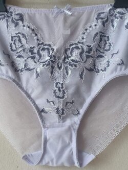 กางเกงชั้นในสตรีไทรอัมพ์