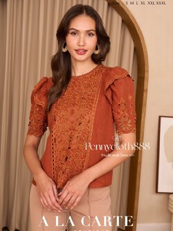 69665 เสื้อ Alacarte ลินินแขนสั้น งานปักฉลุขึ้นใหม่ tont to tone เซาะทริม มีซับใน มีระบายช่วงหัวไหล่