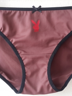 กางเกงชั้นในสตรี Playboy
