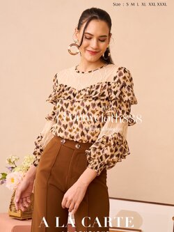 69439 เสื้อ ALaCarte ชีฟองพิมพ์ลายหัวใจ ตัดต่อแต่งผ้าลูกไม้ช่วงอกแขน มีซับใน อก 36-46"