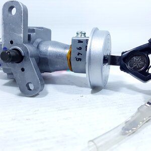 สวิทช์กุญแจ,สวิทช์ต่างๆ